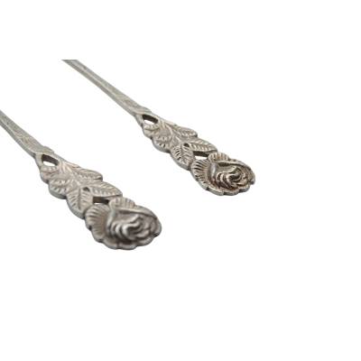 SET DE DOUA LINGURITE PENTRU CEAI DIN ARGINT 800 CU ELEMENTE FLORALE 