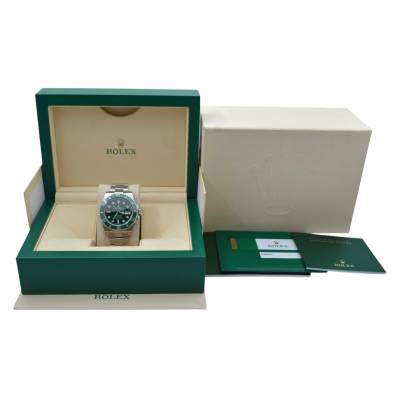 ROLEX SUBMARINER DATE “HULK” 40 AUTOMATIC GREEN CERAMIC OYSTERSTEEL BOX + PAPERS 2019 REF: 116610LV