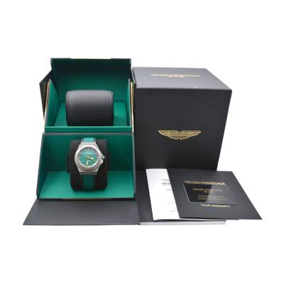 GIRARD PERREGAUX LAUREATO 44 AUTOMATIC TITANIUM GREEN ABSOLUTE LIMITED EDITION ASTON MARTIN F1 REF: 81070-21-3405-1CX FULL SET 2025