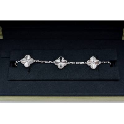 BRATARA VAN CLEEF&ARPELS VINTAGE ALHAMBRA DIN AUR ALB 18K FULL SET 2023 REF: VCARP9XE00