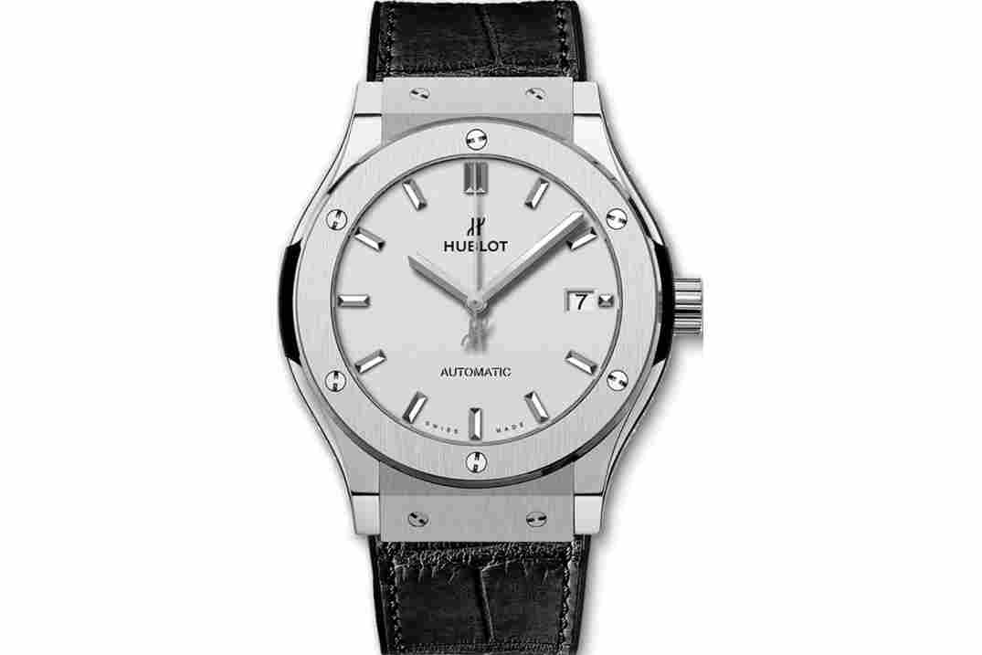 HUBLOT CLASSIC FUSION TITANIUM OPALIN 42MM REF: 542.NX.2611.LR